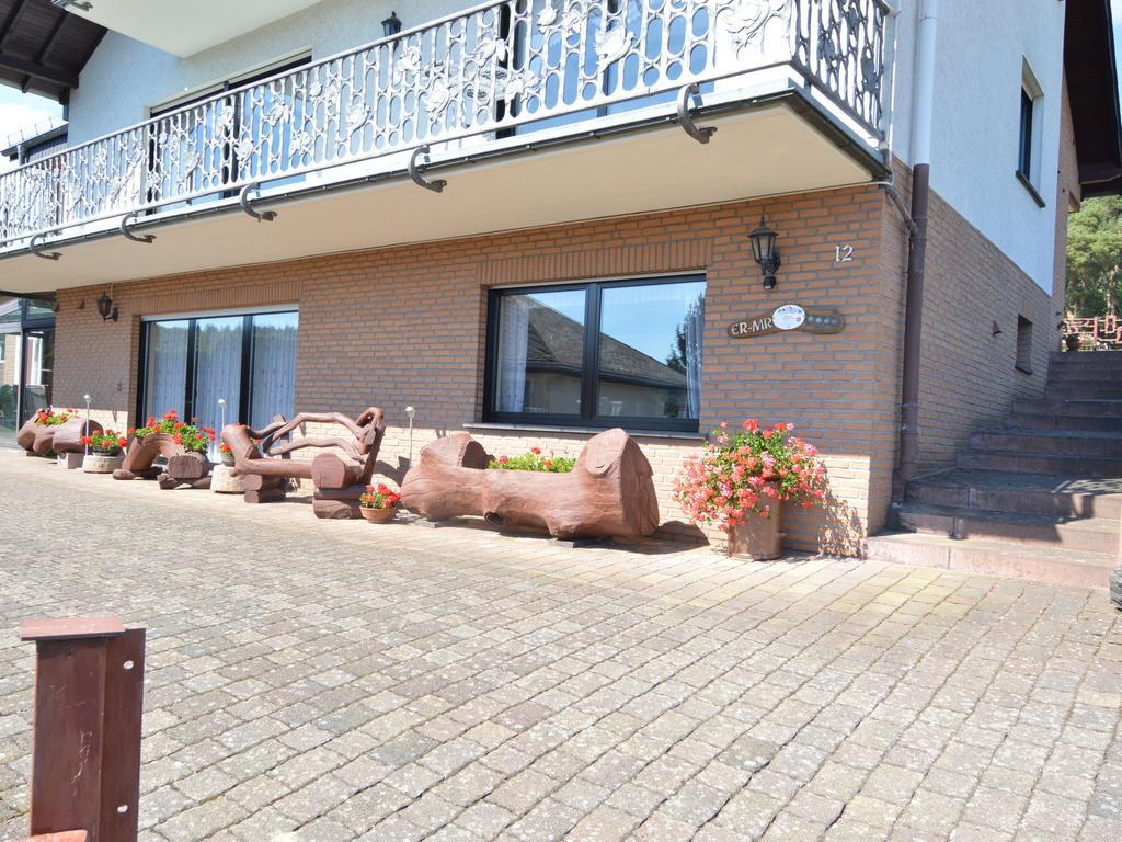 Apartment In Eifel With Children S Playground Lirstal Eksteriør billede